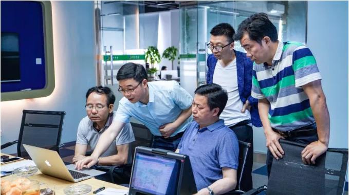 1558861640478360.jpg 生日9.jpg